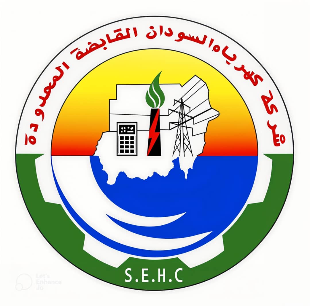 هجوم جديد بالطائرات المسيرة يستهدف محطة مروي ويؤدي إلى إطفاء كامل بالشبكة القومية متابعات قناة الزول – الثلاثاء 8 أبريل 2025م تعرضت محطة مروي للكهرباء في السودان، اليوم الثلاثاء، لهجوم جديد بطائرات مسيرة، هو الثاني من نوعه خلال أقل من ثلاثة أيام، ما أسفر عن أضرار مباشرة طالت محولات تغذية الولاية الشمالية وعدداً من المفاعلات الحيوية داخل المحطة، دون تسجيل خسائر بشرية وفق ما أكدته مصادر رسمية وتسبب الهجوم في توقف كامل للإمداد الكهربائي بالولاية الشمالية، كما أعاق جهود إعادة تأهيل المحول الذي كان قد تضرر في هجمات سابقة. وأفادت الجهات المختصة بأن حريقاً اندلع في المحولات المتضررة، ما أدى إلى إصابة الخط الرئيسي المغذي لولاية الخرطوم، وتسبب في إطفاء عام شمل ولايات الخرطوم ونهر النيل والبحر الأحمر وتواصل فرق الدفاع المدني جهودها في السيطرة على الحريق، فيما تجري حالياً عملية تقييم فني لتحديد حجم الأضرار والخطوات الفنية اللازمة لاستعادة الخدمة. وأكد مجلس التنسيق الإعلامي للكهرباء أن أي مستجدات تتعلق بالهجمات التي تطال مرافق الكهرباء، سيتم الإعلان عنها حصرياً عبر بيانات رسمية تصدر من المجلس